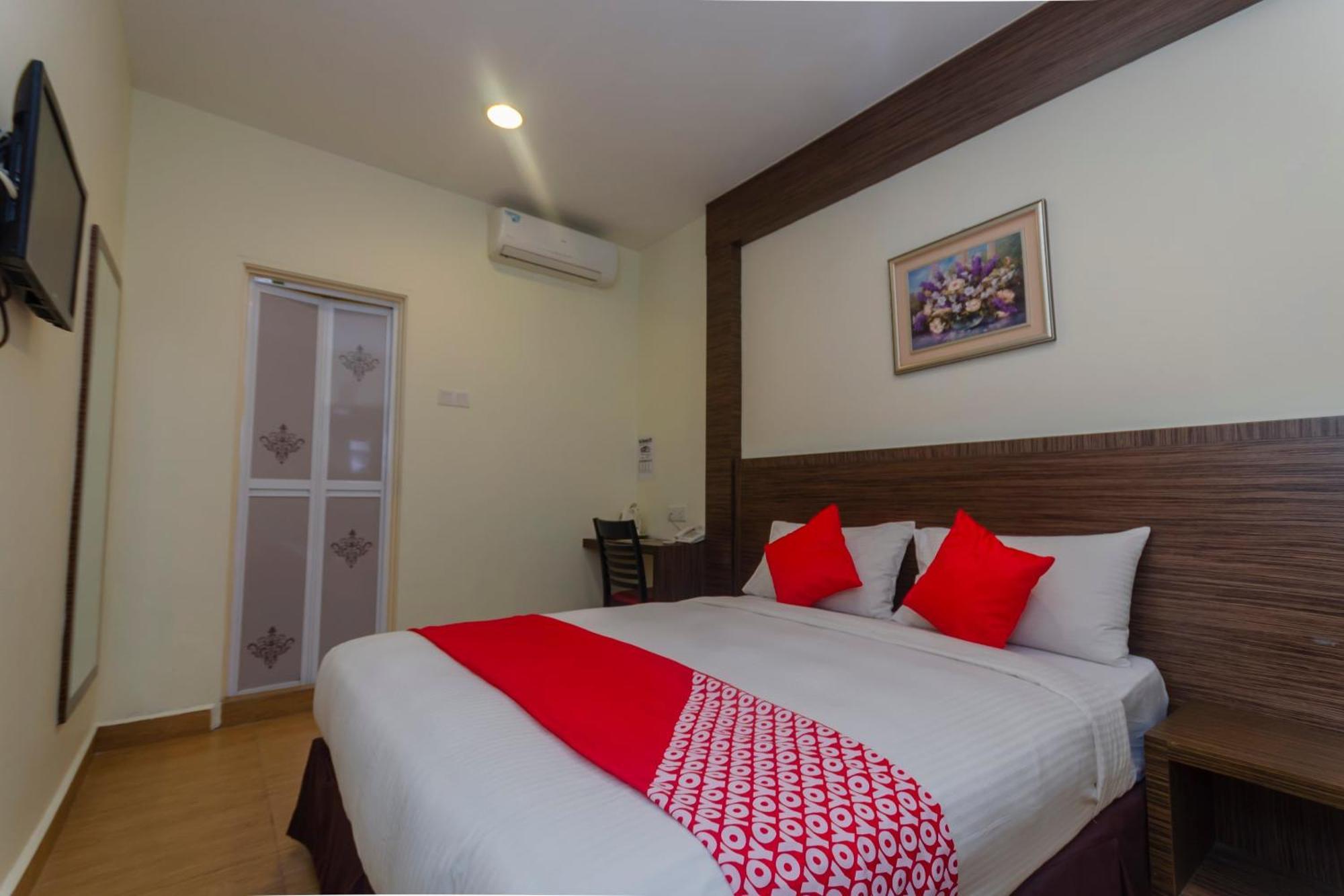Super Oyo 596 The Vintage Hotel Johor Bahru Bagian luar foto