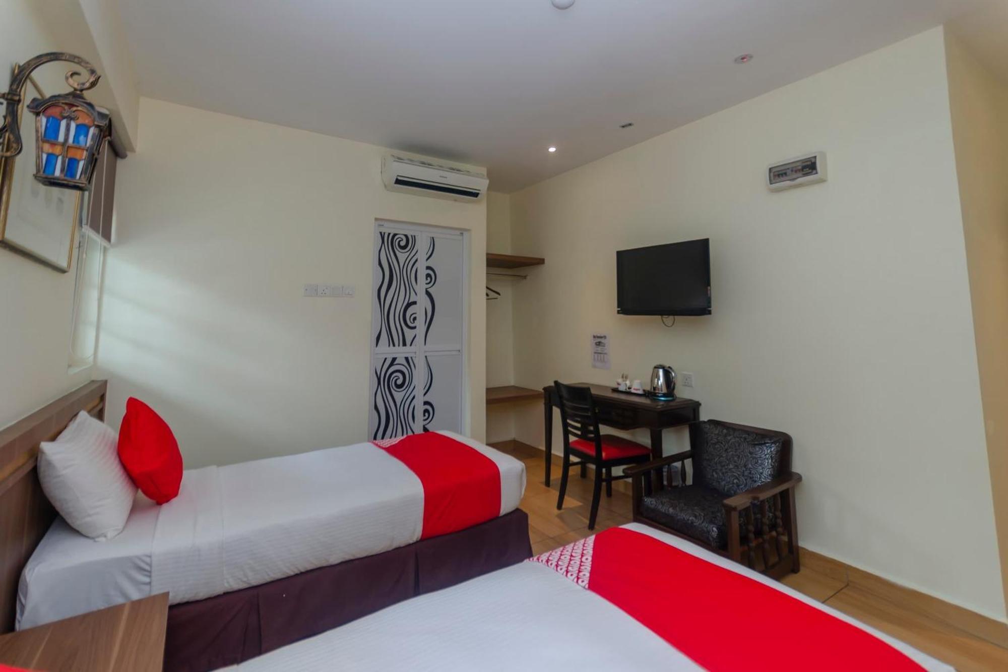 Super Oyo 596 The Vintage Hotel Johor Bahru Bagian luar foto