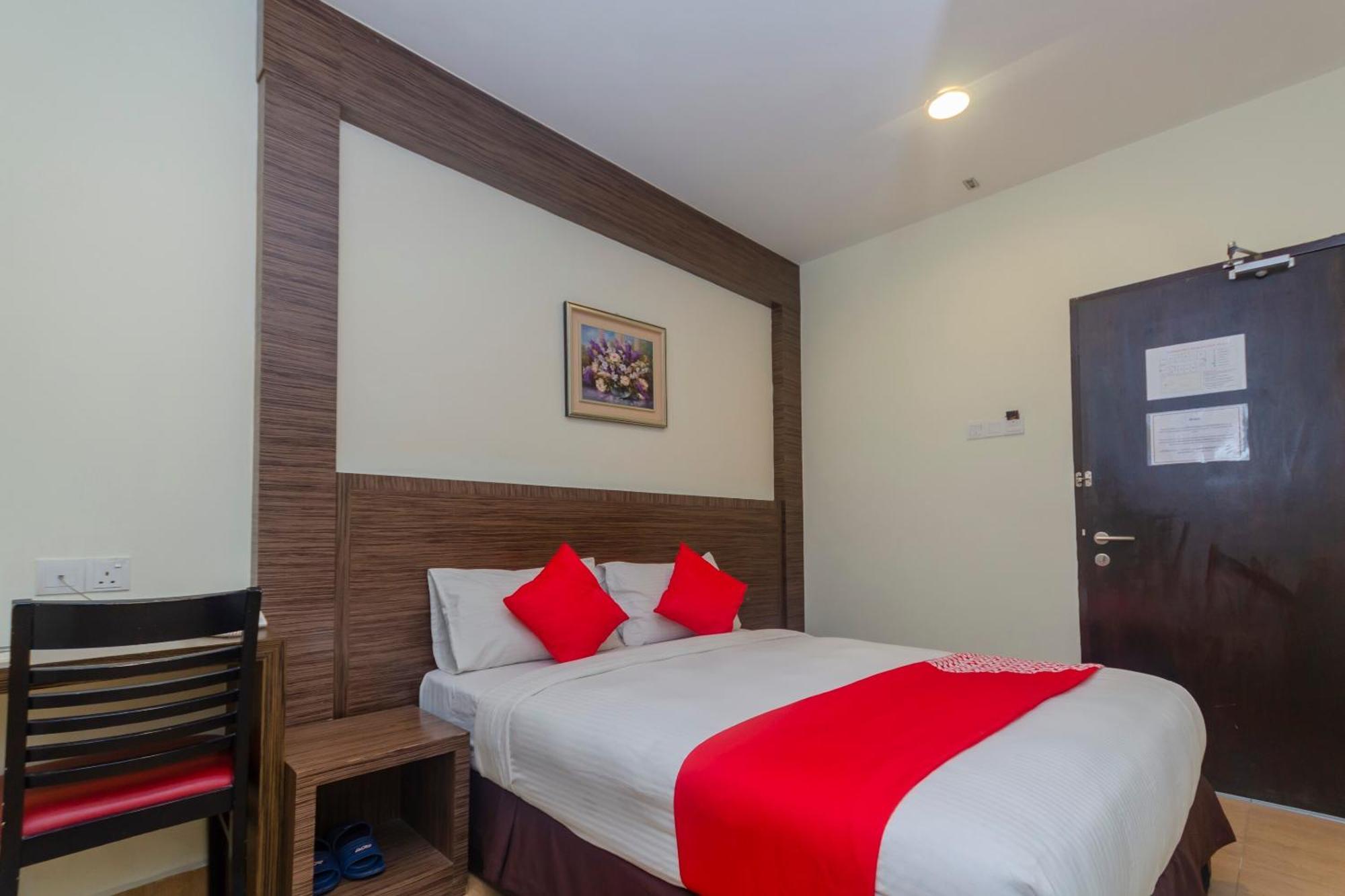 Super Oyo 596 The Vintage Hotel Johor Bahru Bagian luar foto