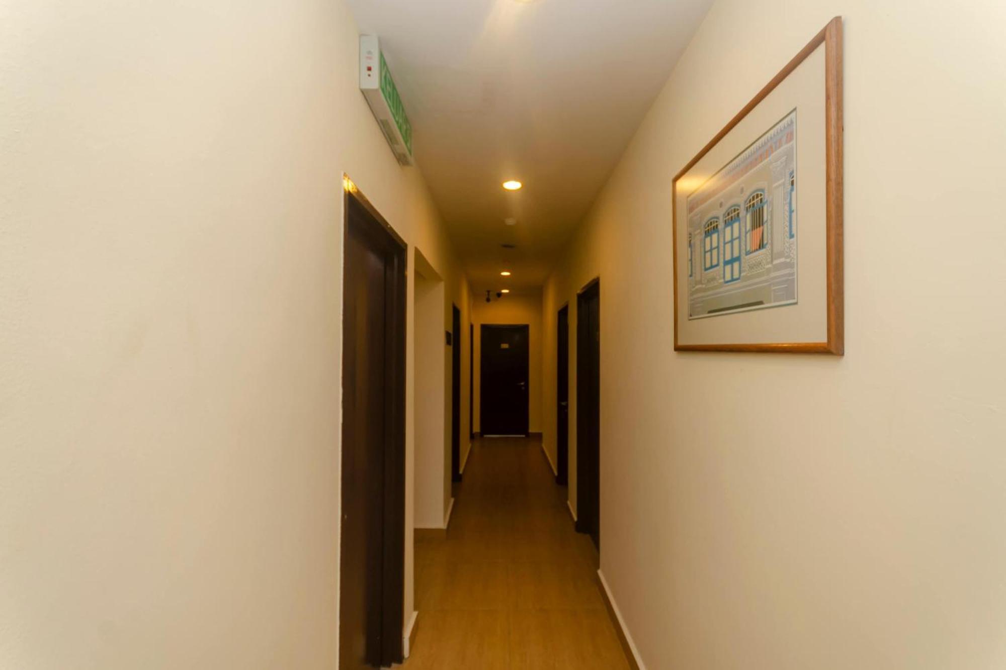 Super Oyo 596 The Vintage Hotel Johor Bahru Bagian luar foto