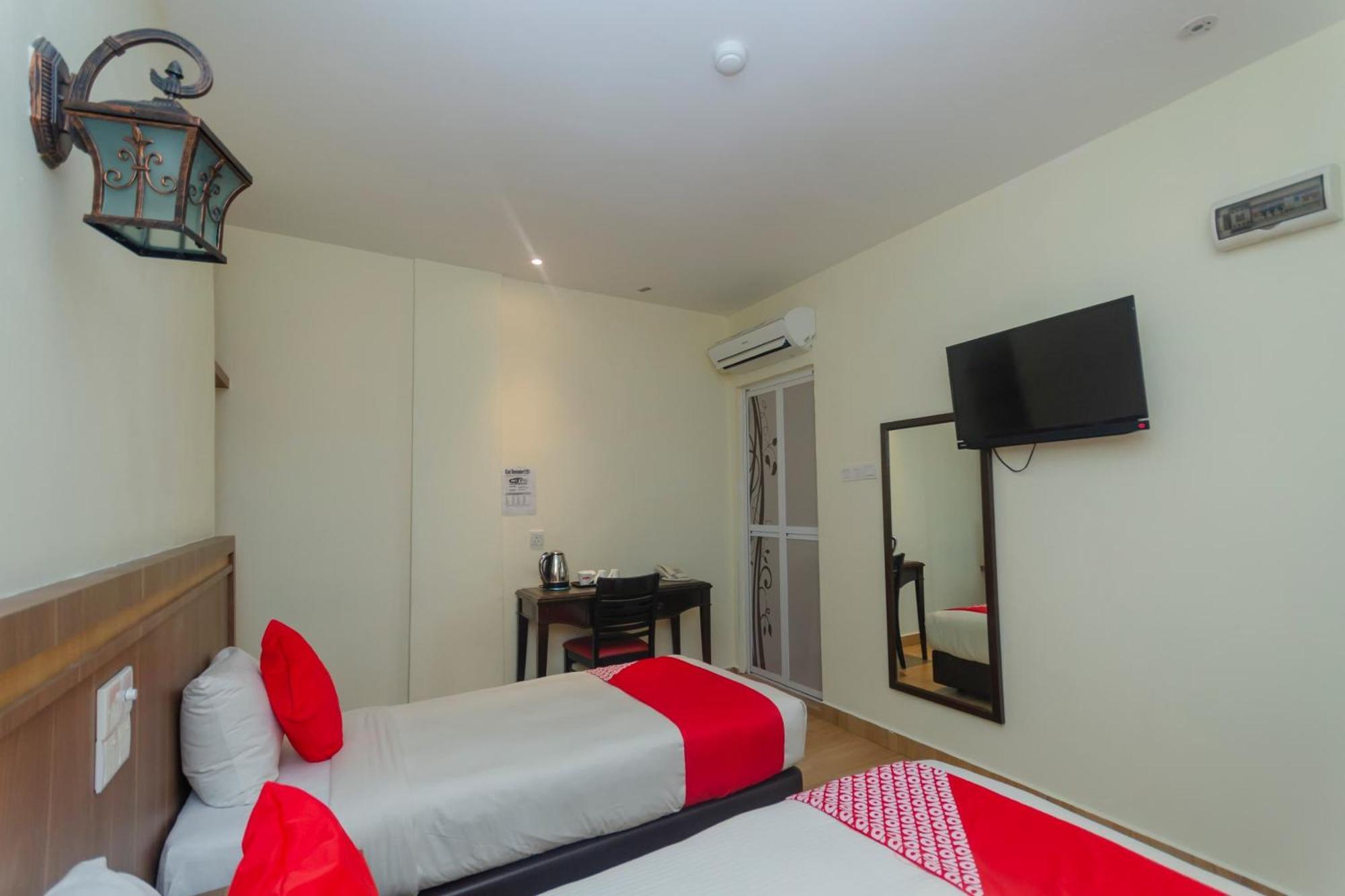 Super Oyo 596 The Vintage Hotel Johor Bahru Bagian luar foto