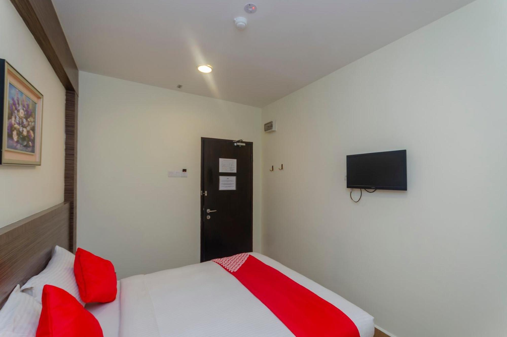 Super Oyo 596 The Vintage Hotel Johor Bahru Bagian luar foto