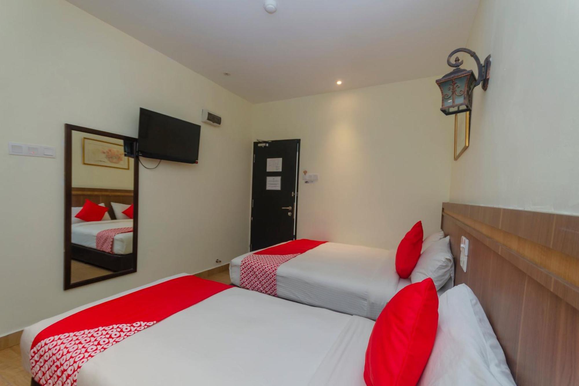 Super Oyo 596 The Vintage Hotel Johor Bahru Bagian luar foto