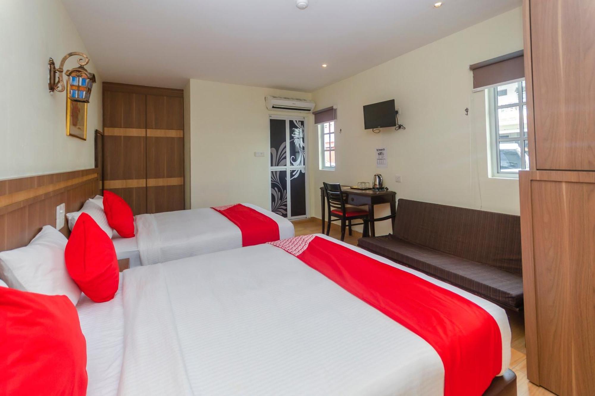 Super Oyo 596 The Vintage Hotel Johor Bahru Bagian luar foto