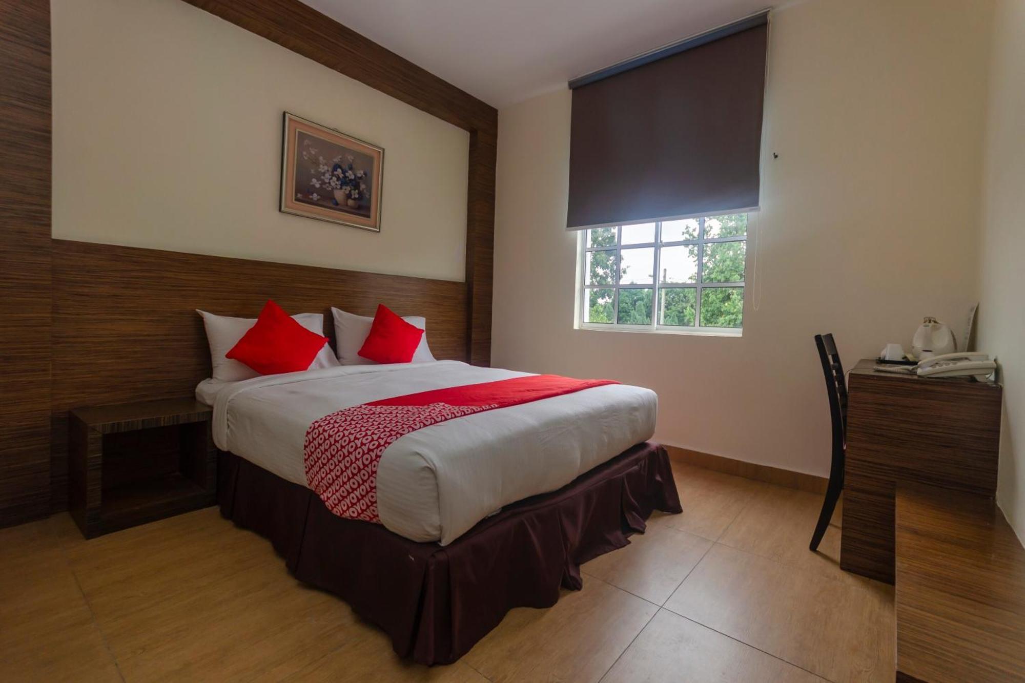 Super Oyo 596 The Vintage Hotel Johor Bahru Bagian luar foto