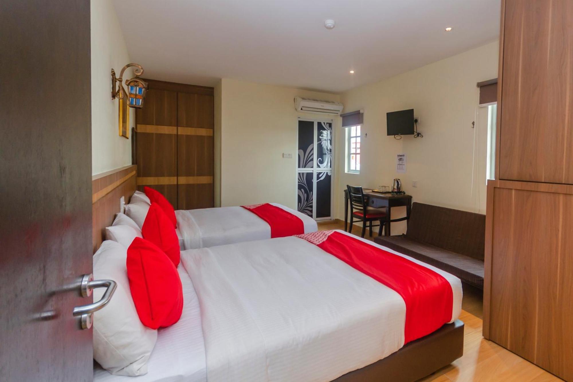 Super Oyo 596 The Vintage Hotel Johor Bahru Bagian luar foto
