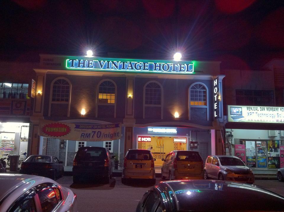 Super Oyo 596 The Vintage Hotel Johor Bahru Bagian luar foto